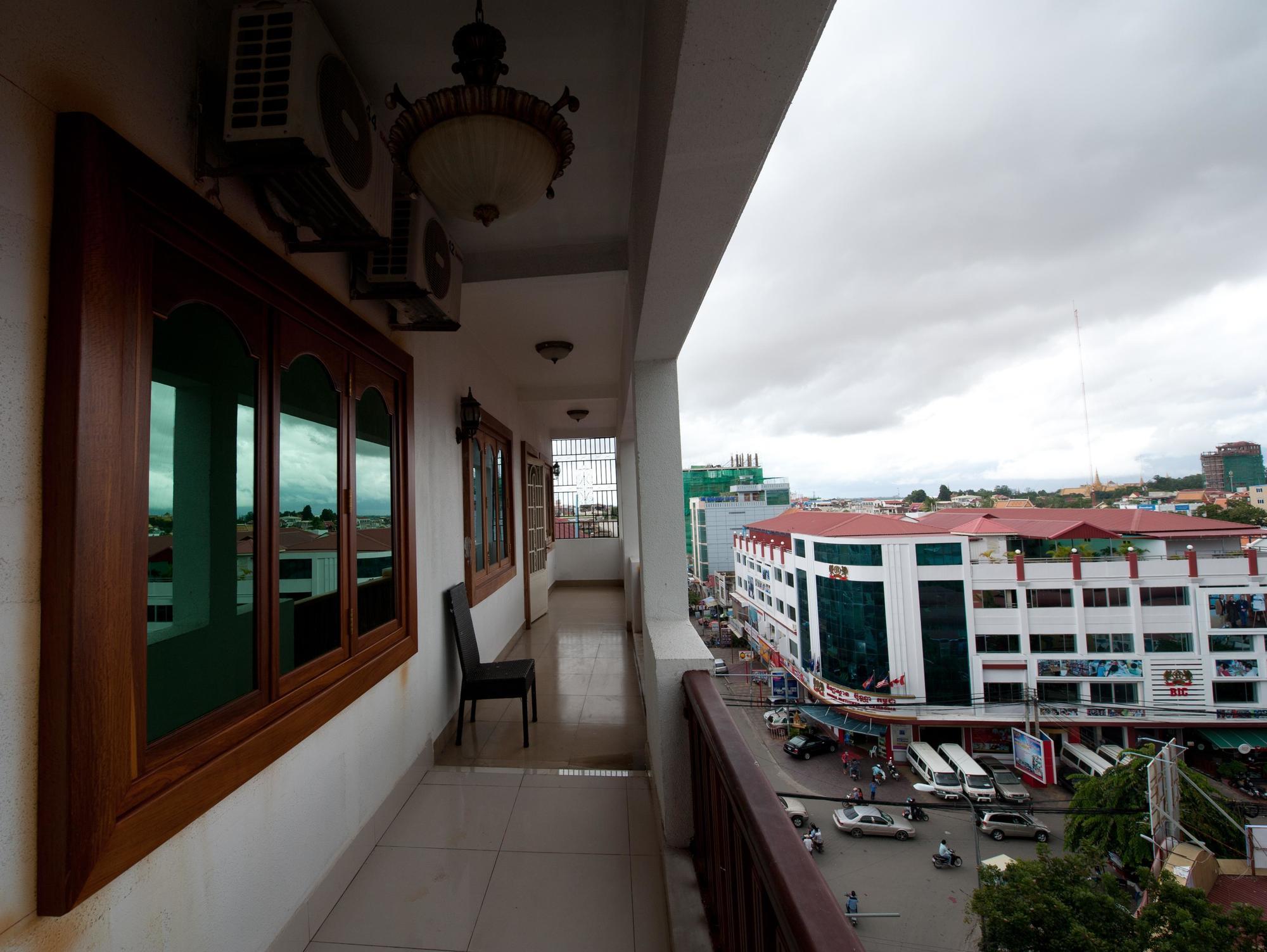 Wei Si Deng Hotel & Restaurant Phnom Penh Ngoại thất bức ảnh