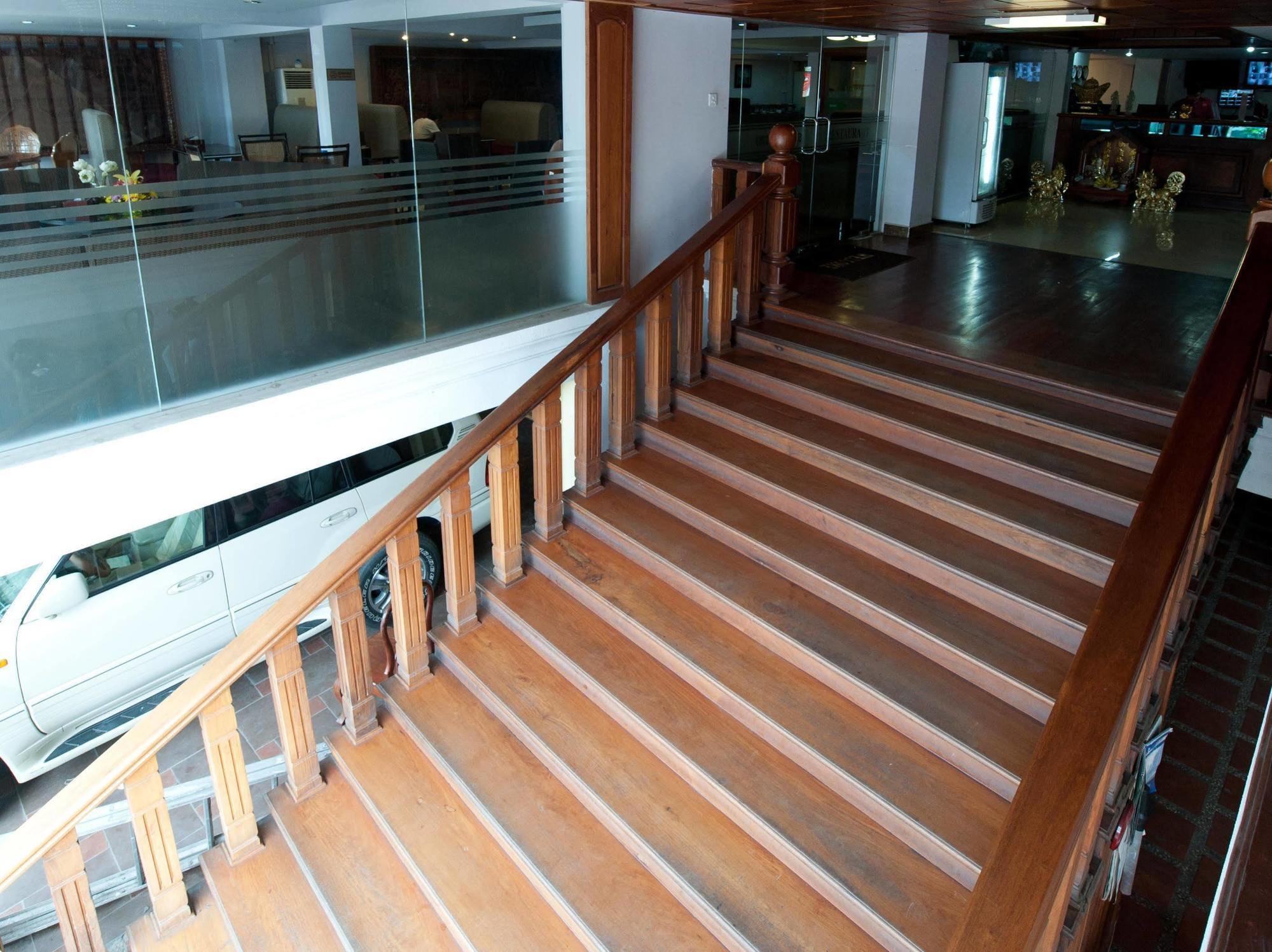 Wei Si Deng Hotel & Restaurant Phnom Penh Ngoại thất bức ảnh